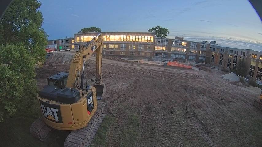 Élő kameracsatorna CUW School of Nursing Construction Camera-ból Concordia University Wisconsin-ben