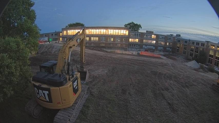 Concordia University Wisconsin में CUW School of Nursing Construction Camera से लाइव कैमरा चैनल