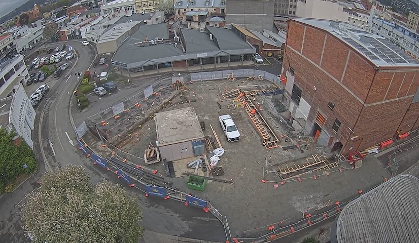 Earl St, Launceston में Earl Arts Centre से लाइव कैमरा चैनल