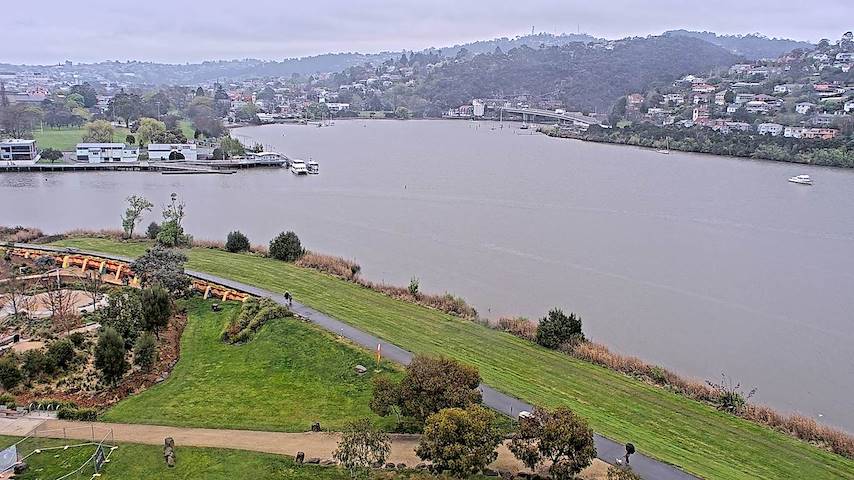 Live camera feed from Tamar Estuary in Launceston, Tasmania