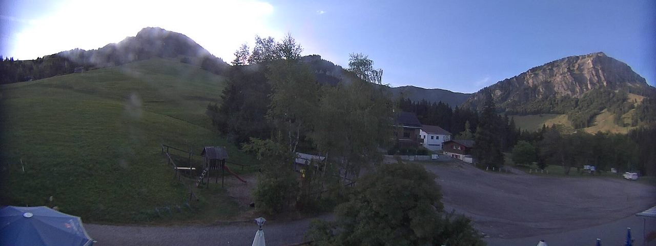 Live camera feed from Bergrestaurant Gfellen, Finsterwald in Finsterwald